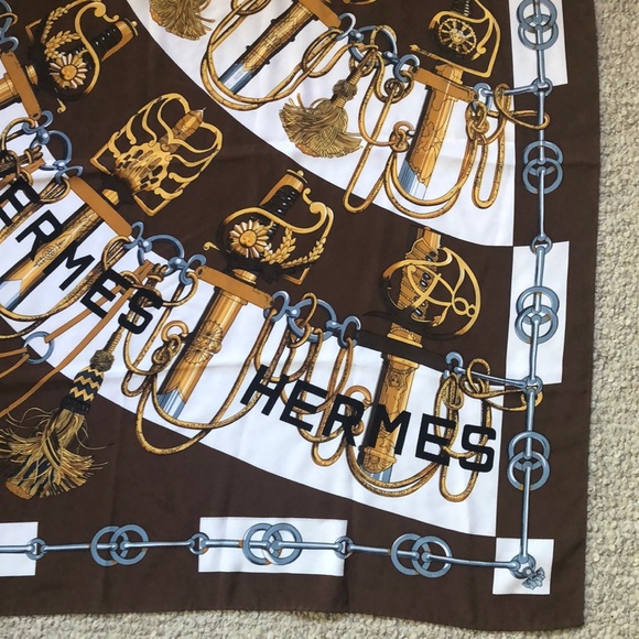 Authentic Cliquetis HERMÈS PARIS silk scarf Italy - Picture 7 of 16
